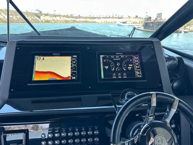 Slide: The Image of Cruisers 38 GLS 2021 - 33