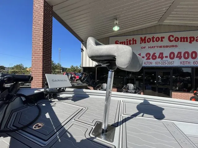 Slide: The Image of Avid 23 Mag 2024 - 11