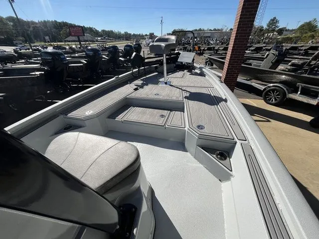 Slide: The Image of Avid 23 Mag 2024 - 26