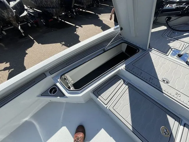 Slide: The Image of Avid 23 Mag 2024 - 3