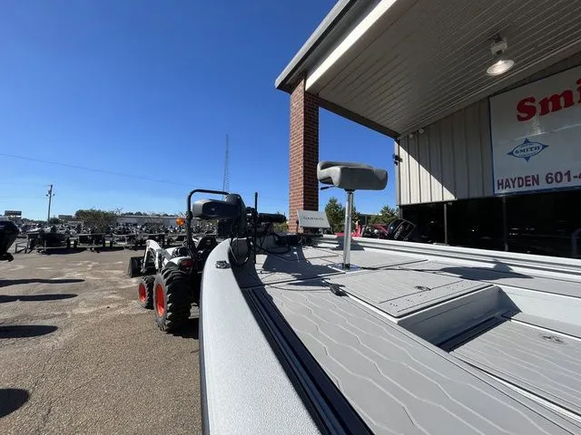 Slide: The Image of Avid 23 Mag 2024 - 8