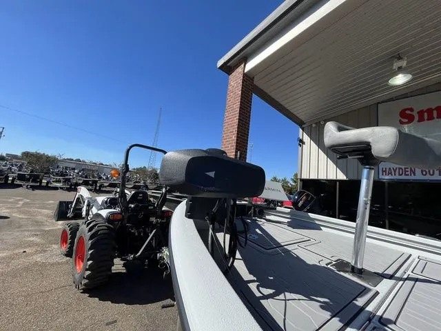 Slide: The Image of Avid 23 Mag 2024 - 9