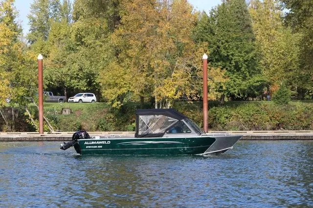 The Image of Alumaweld Stryker 220 2026 - 1