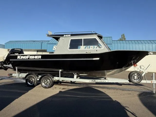 The Image of Kingfisher Escape HT 2425 2025 - 1