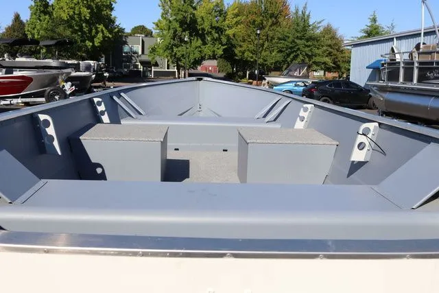 Slide: The Image of Smoker Craft Alaskan TL SS DLX 2024 - 9