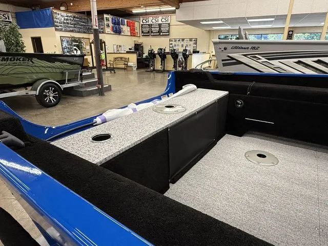 Slide: The Image of Smoker Craft Lazer 161 2026 - 10