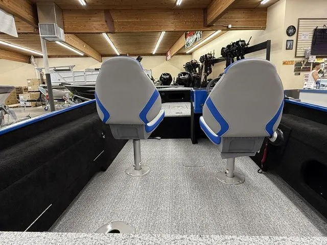 Slide: The Image of Smoker Craft Lazer 161 2026 - 6