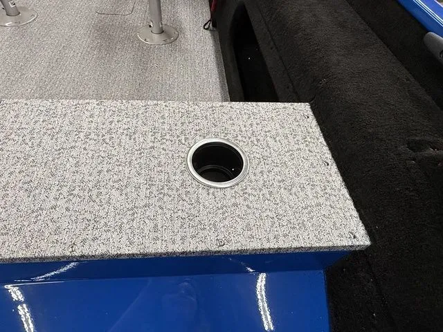 Slide: The Image of Smoker Craft Lazer 161 2026 - 7