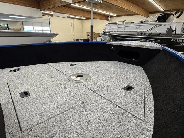 Slide: The Image of Smoker Craft Lazer 161 2026 - 9