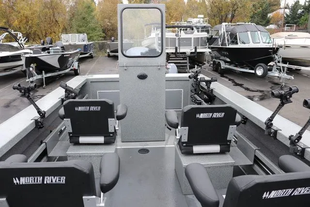 Slide: The Image of North River Osprey 26' 2022 - 17