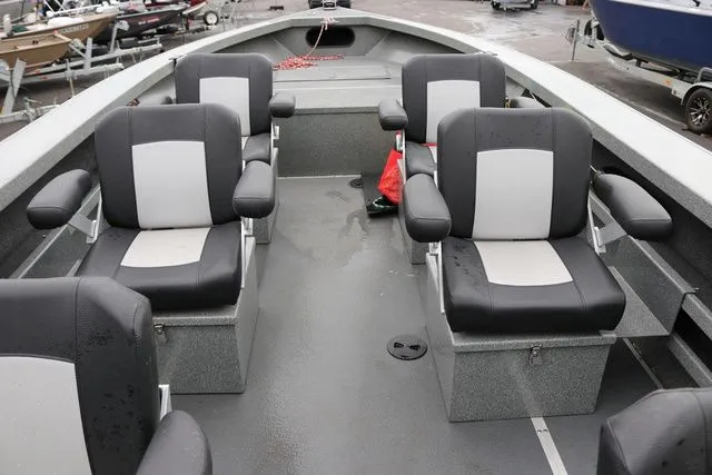 Slide: The Image of North River Osprey 26' 2022 - 5