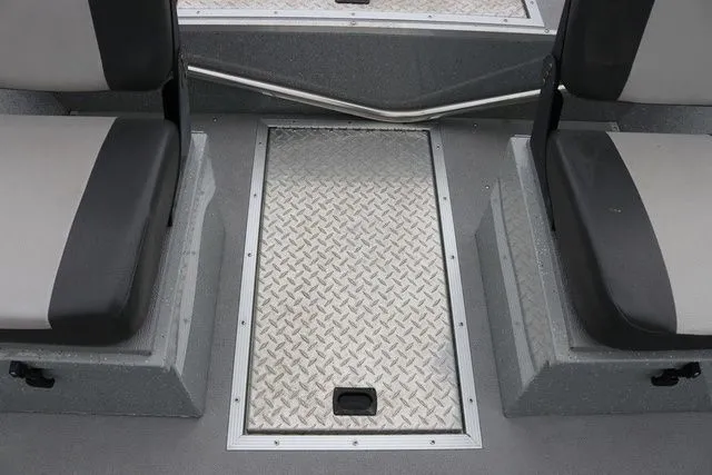 Slide: The Image of Smoker Craft Pro Vee Sportsman CC 18' 2021 - 11