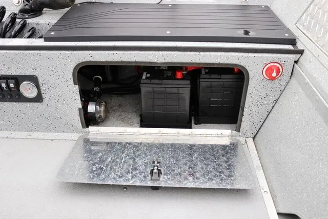 Slide: The Image of Smoker Craft Pro Vee Sportsman CC 18' 2021 - 18