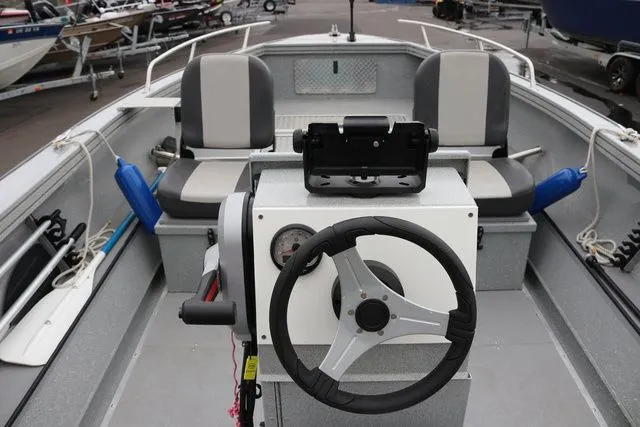 Slide: The Image of Smoker Craft Pro Vee Sportsman CC 18' 2021 - 9