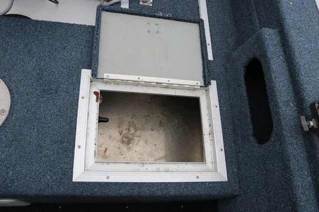 Slide: The Image of Starcraft Superfisherman 190 19' 1994 - 14