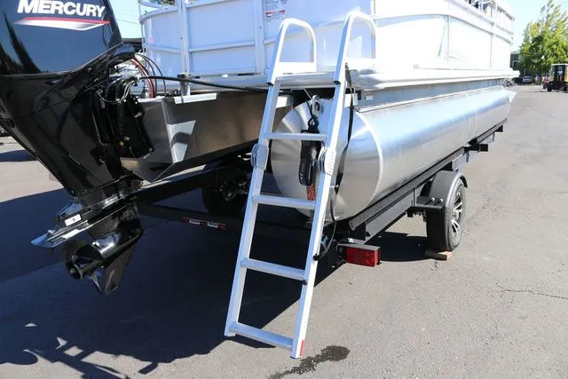 Slide: The Image of SunChaser Vista Fish 20' 2023 - 37