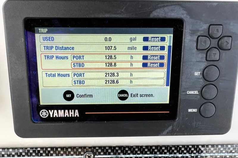 Slide: The Image of Yamaha display showing trip data for 2016 Tidewater 280 CC Adventure boat. - 33