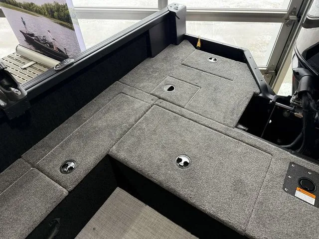 Slide: The Image of Alumacraft Competitor 195X Tiller 2026 - 10