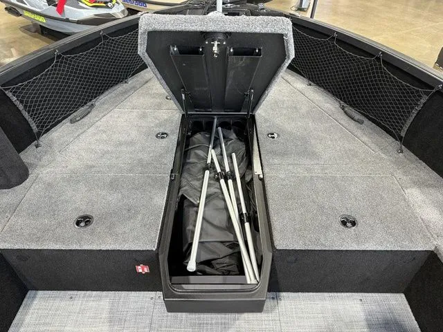 Slide: The Image of Alumacraft Competitor 195X Tiller 2026 - 28