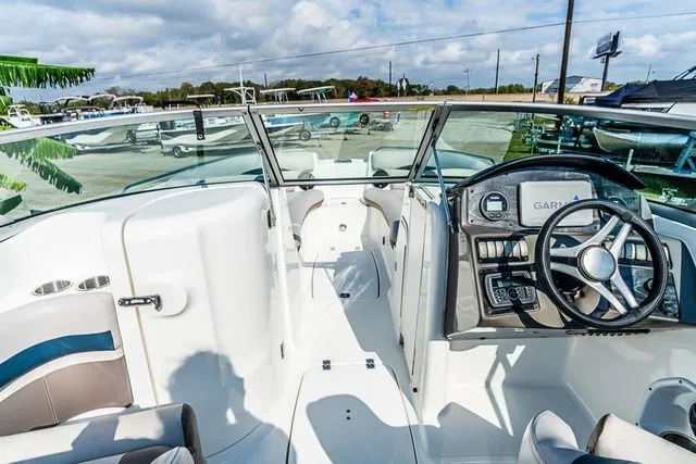 Slide: The Image of Hurricane SunDeck 2400 2017 - 12