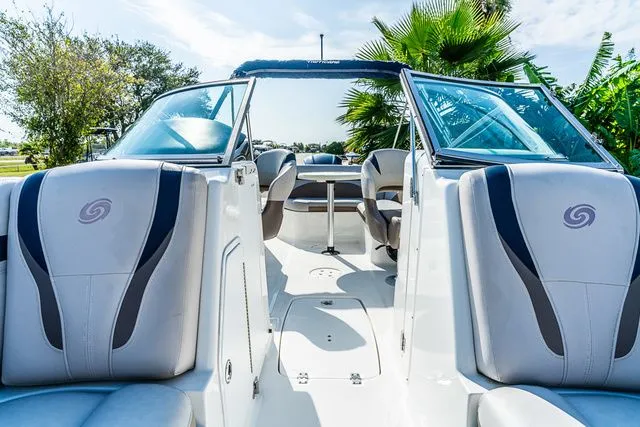 Slide: The Image of Hurricane SunDeck 2400 2017 - 15