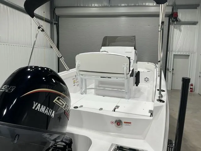 Slide: The Image of Stingray 173 CC 2026 - 22