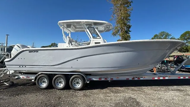 Slide: The Image of Sea Fox 328 Commander 2026 - 10