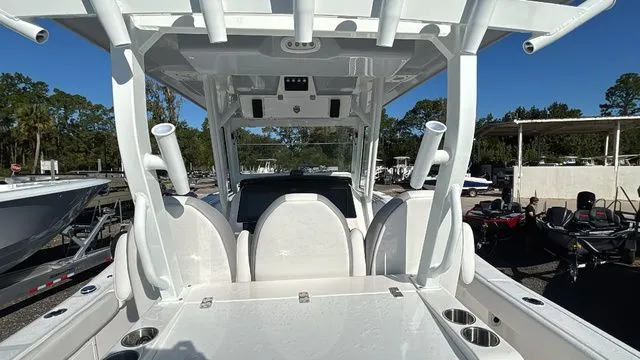 Slide: The Image of Sea Fox 328 Commander 2026 - 17