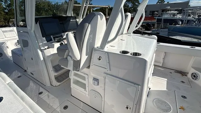 Slide: The Image of Sea Fox 328 Commander 2026 - 20