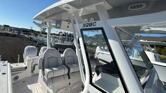 Slide: The Image of Sea Fox 328 Commander 2026 - 34
