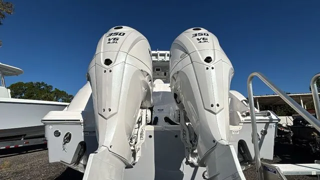 Slide: The Image of Sea Fox 328 Commander 2026 - 7