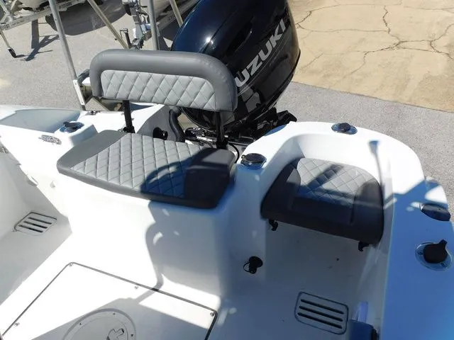 Slide: The Image of Polar 220 CC 2024 - 12