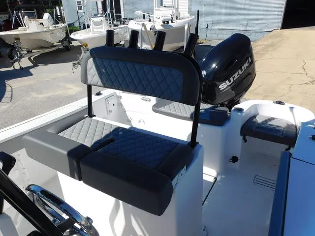 Slide: The Image of Polar 220 CC 2024 - 6