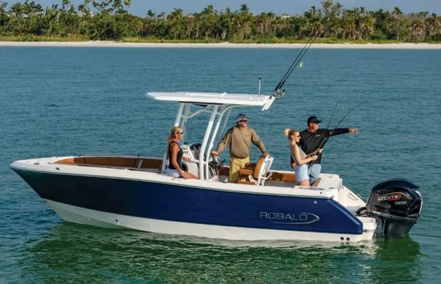 Slide: The Image of Robalo R230 Center Console 2026 - 3
