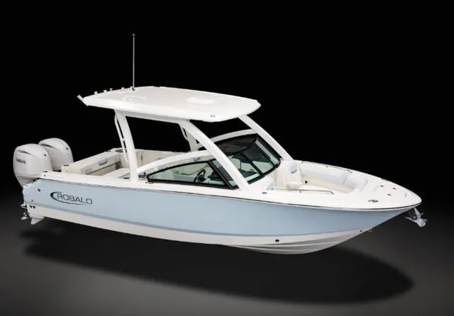 Slide: The Image of Robalo R257 Dual Console 2026 - 4