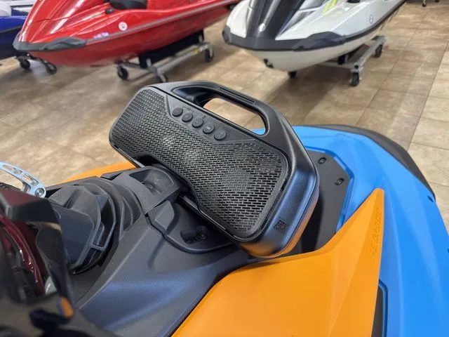 Slide: The Image of Sea-Doo Spark Trixx for 1 2026 - 10