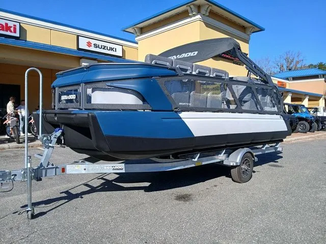 Slide: The Image of Sea-Doo Switch Cruise 21 2026 - 15