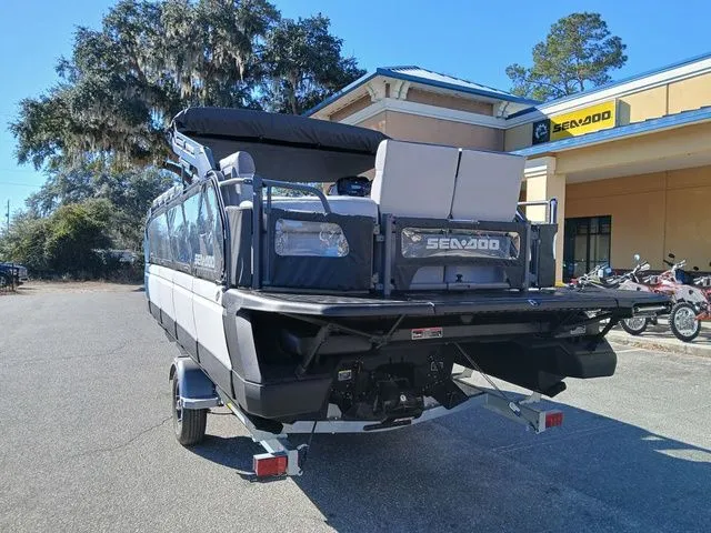 Slide: The Image of Sea-Doo Switch Cruise 21 2026 - 16