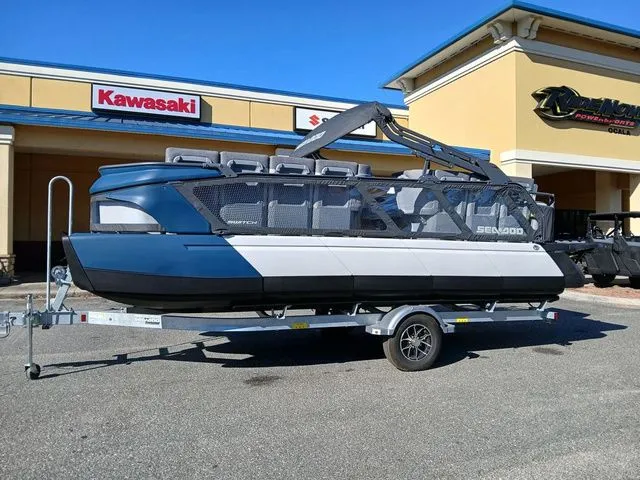 Slide: The Image of Sea-Doo Switch Cruise 21 2026 - 17