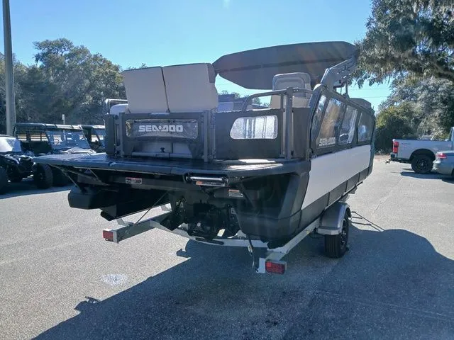 Slide: The Image of Sea-Doo Switch Cruise 21 2026 - 4