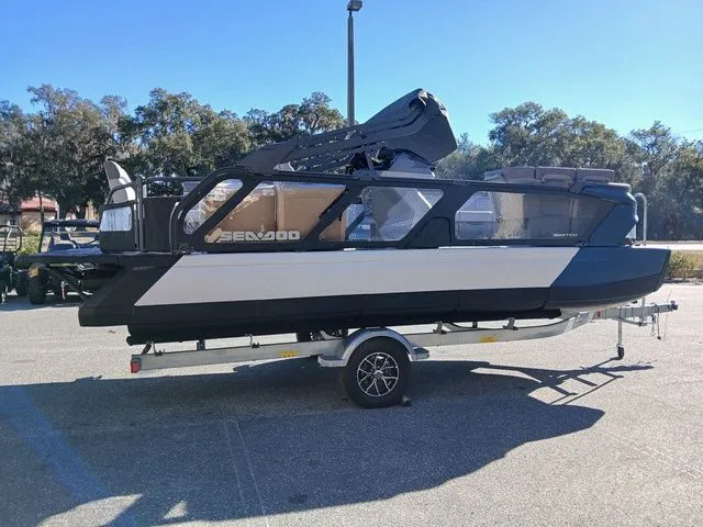 Slide: The Image of Sea-Doo Switch Cruise 21 2026 - 7