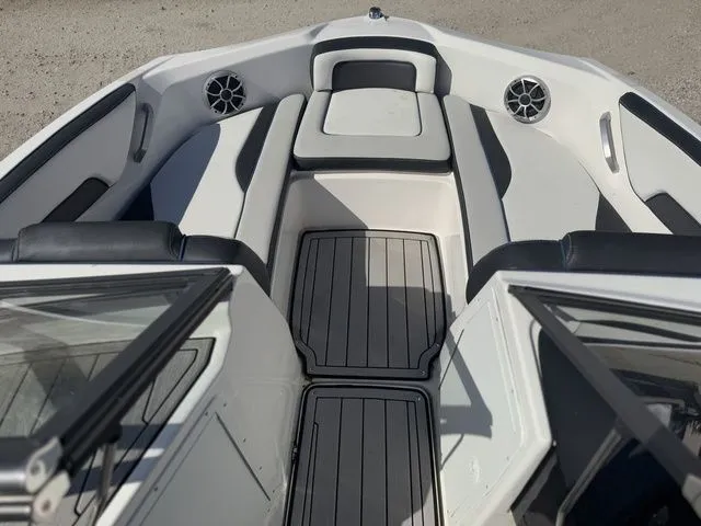 Slide: The Image of Yamaha 195S 2021 - 20