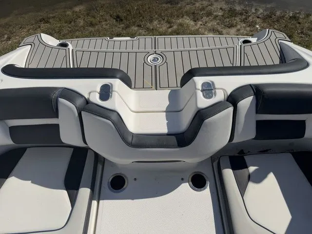 Slide: The Image of Yamaha 195S 2021 - 28