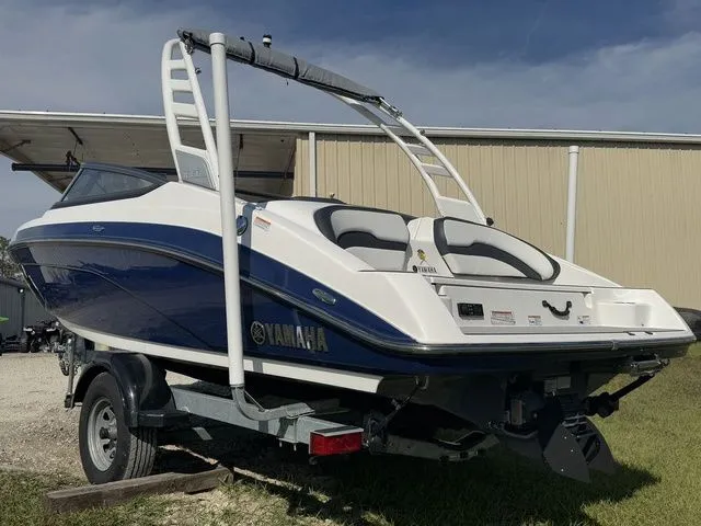 Slide: The Image of Yamaha 195S 2021 - 5