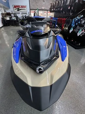 Slide: The Image of Sea-Doo Wake 2026 - 3