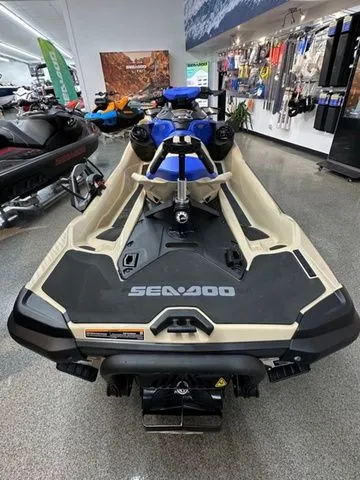 Slide: The Image of Sea-Doo Wake 2026 - 5
