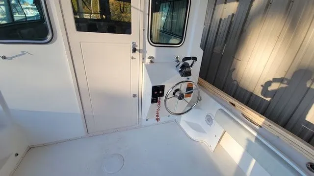 Slide: The Image of Parker Marine 2820 XLD SC 2010 - 12