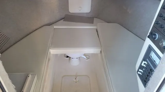 Slide: The Image of Parker Marine 2820 XLD SC 2010 - 4