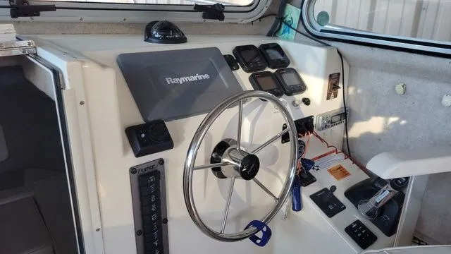 Slide: The Image of Parker Marine 2820 XLD SC 2010 - 5