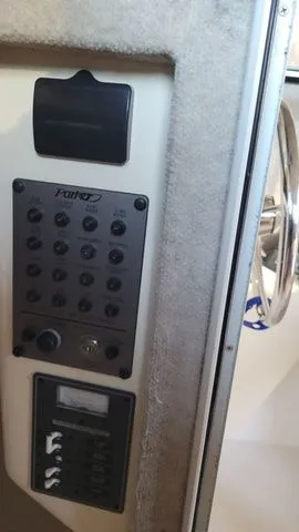 Slide: The Image of Parker Marine 2820 XLD SC 2010 - 8